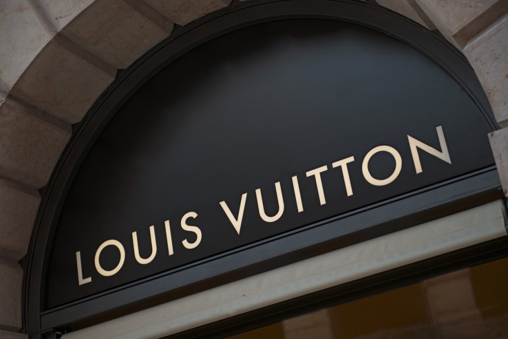 A Used Louis Vuitton Bag is Yours For An Affordable Price | Beach Loan ...